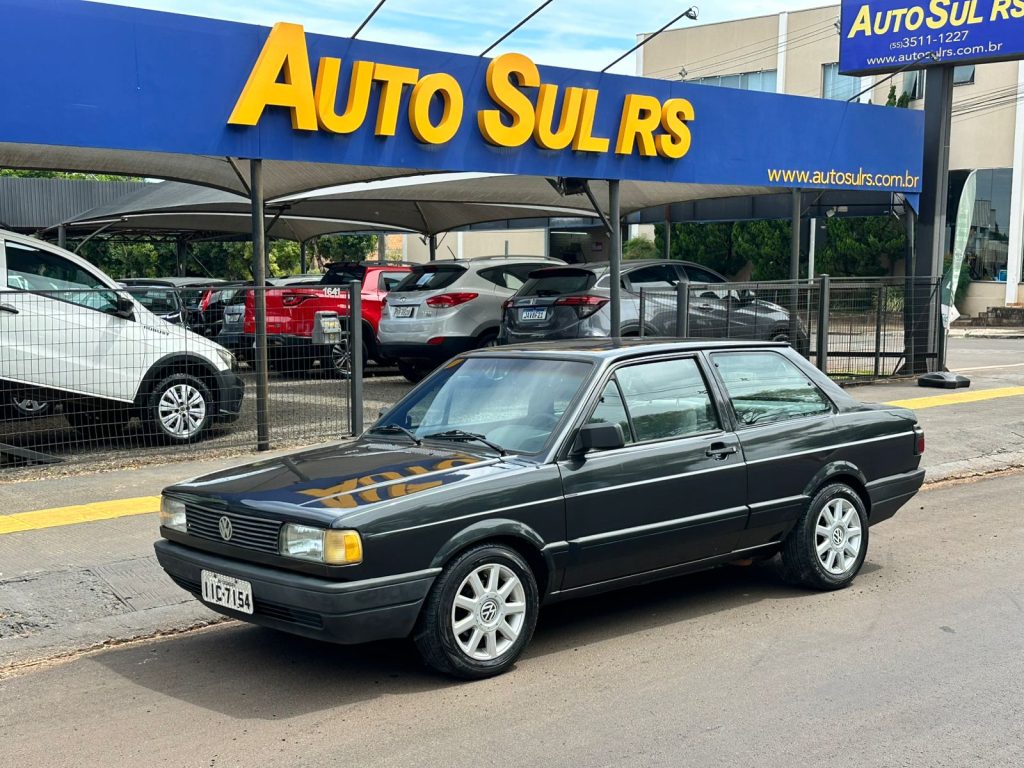 Voyage 1.8  ( segundo dono, Pai e filho )